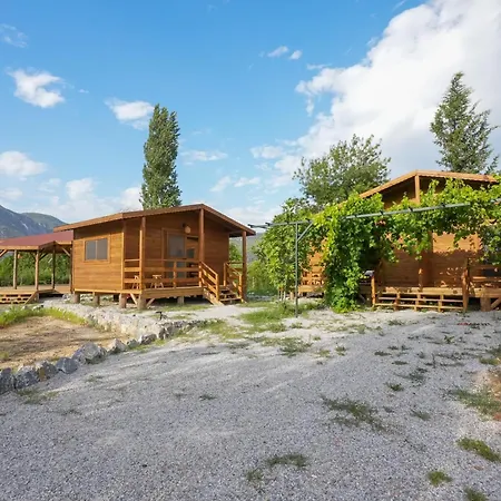 Bhavana Goekova Hotel *