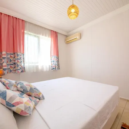 Bhavana Goekova Hotel *