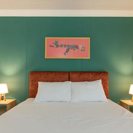Bhavana Goekova Hotel *